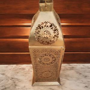 Metal Lamp Holder – Stylish & Modern Accent for Home Decor