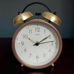 Premium Analog Alarm Clock – Timeless Elegance & Reliable Wake-Up Companion