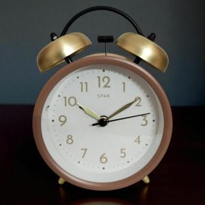 Premium Analog Alarm Clock – Timeless Elegance & Reliable Wake-Up Companion