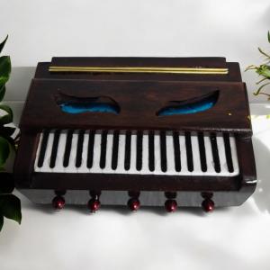 Miniature Harmonium Musical Instrument – Handcrafted Indian Classical Decor for Music Lovers