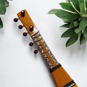 Miniature Sarangi Musical Instrument – Exquisite Handcrafted Classical Decor for Music Enthusiasts