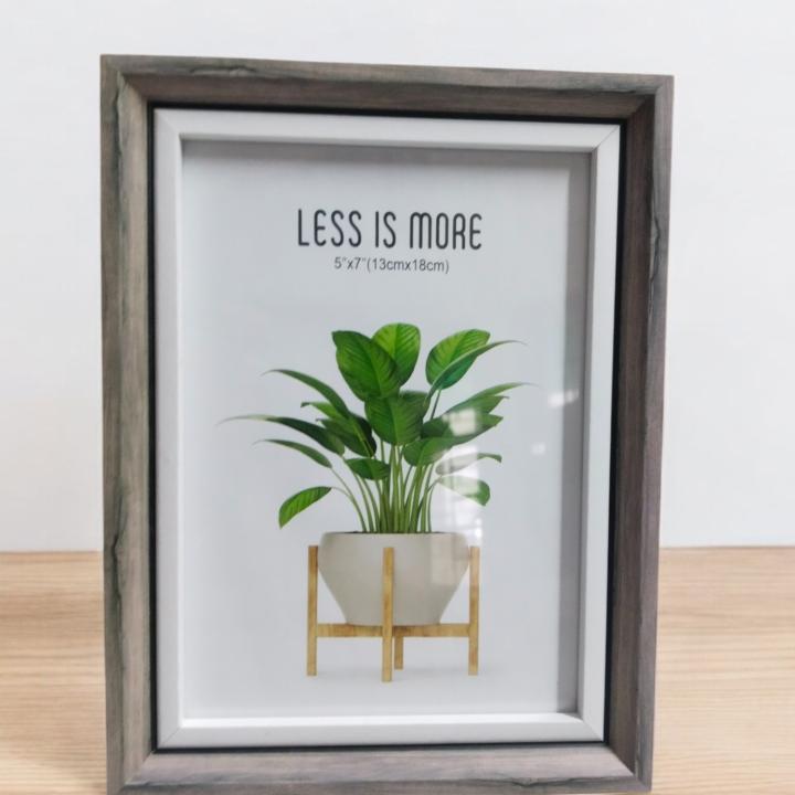 Elegant Photo Frame – Preserve Your Cherished Memories in Style