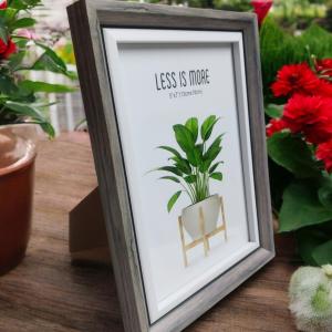 Elegant Photo Frame – Preserve Your Cherished Memories in Style