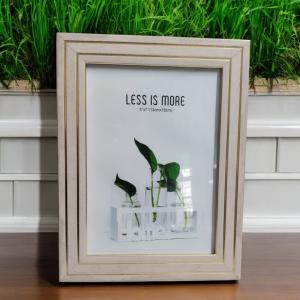 Elegant Photo Frame – Preserve Your Cherished Memories in Style