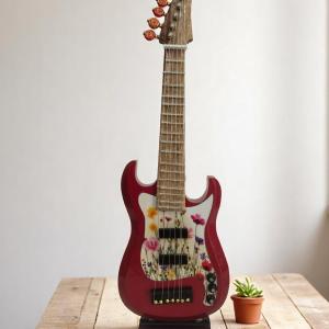 Electric Guitar Miniature Model for Home Decor – Rock Your Space in Style